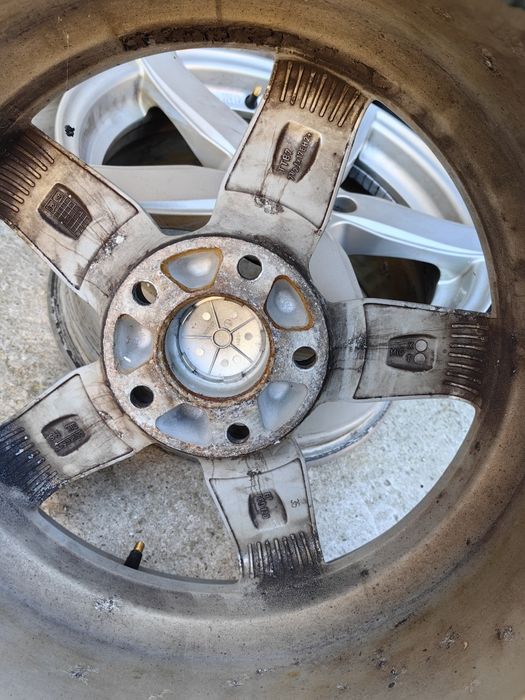 Джанти Dezent 17 7.5J Et35