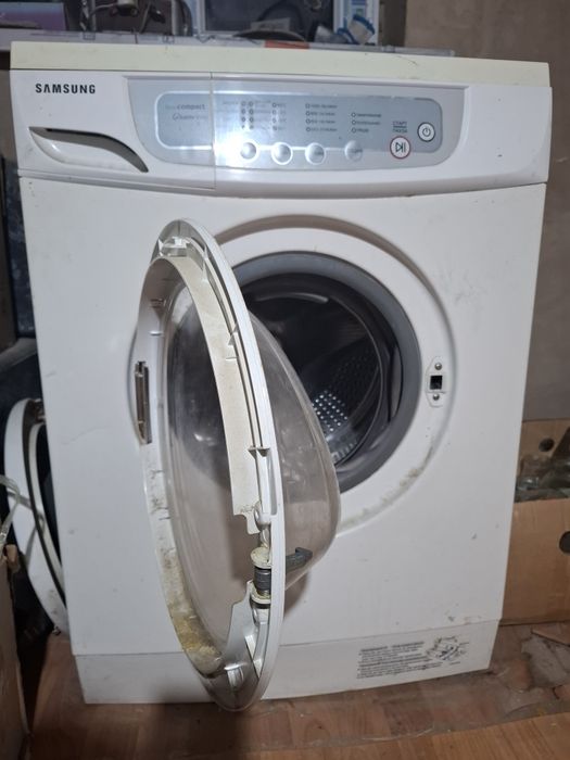 Стиральная машина ,автоматат.в нерабочем состоянии.