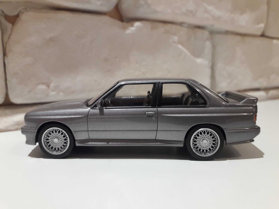 1:43 BMW M3 E30 - с рег. номер по избор - за колекция и подарък