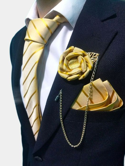 Подарочный набор для жениха галстук, бабочка, нагрудной платок, брошь