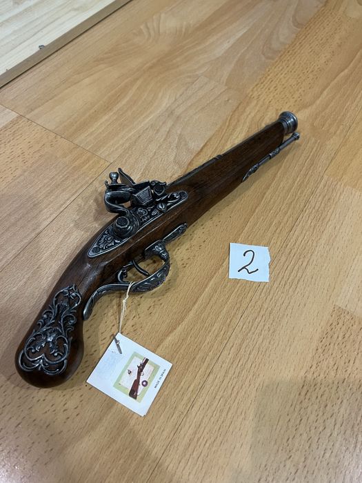 Реплика на кремъклия, различни модели