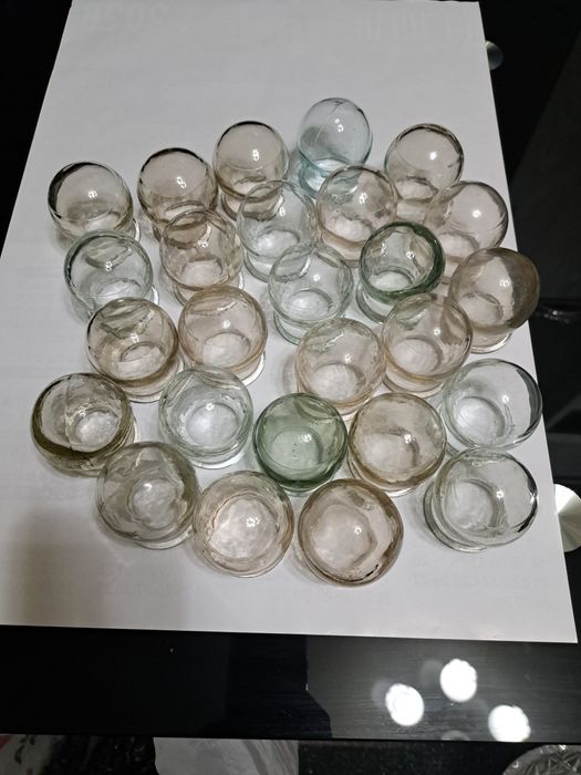 Продаются медицинские банки в большом количестве. Для лечения простуды