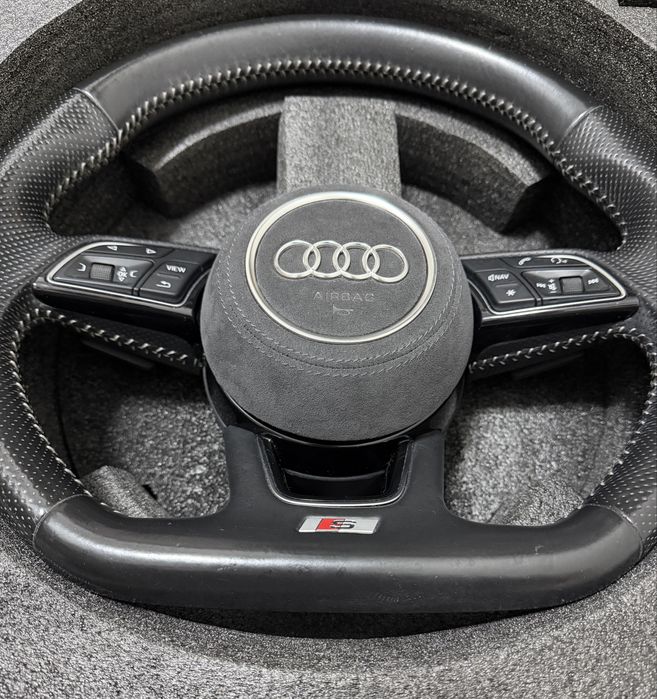 S-line скосен волан с пера за Audi