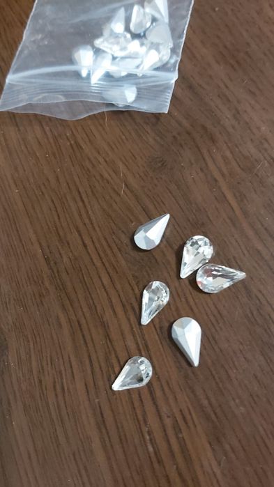 Камъни за лепене