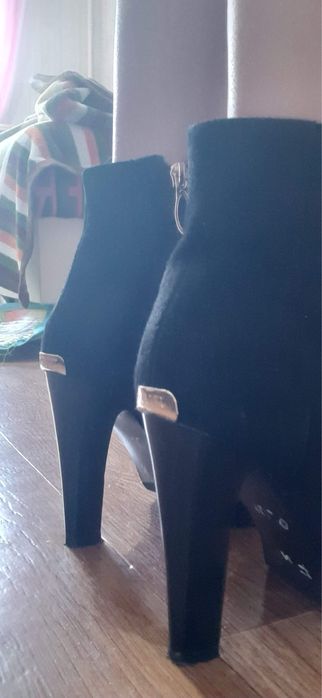 Продам новые полусапожки