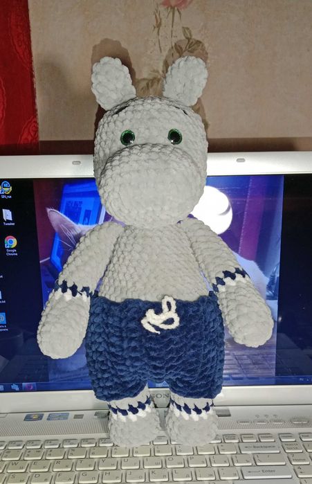 Мягкие вязаные игрушки