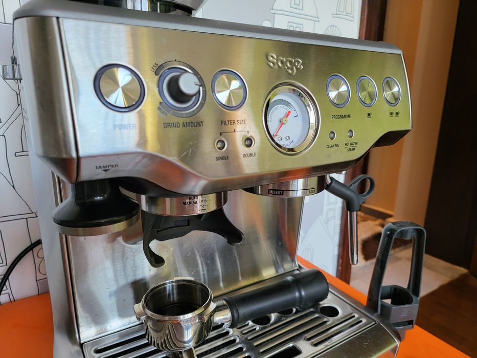 Еспресо машина SAGE Barista Express Кафемашина с кафемелачка
