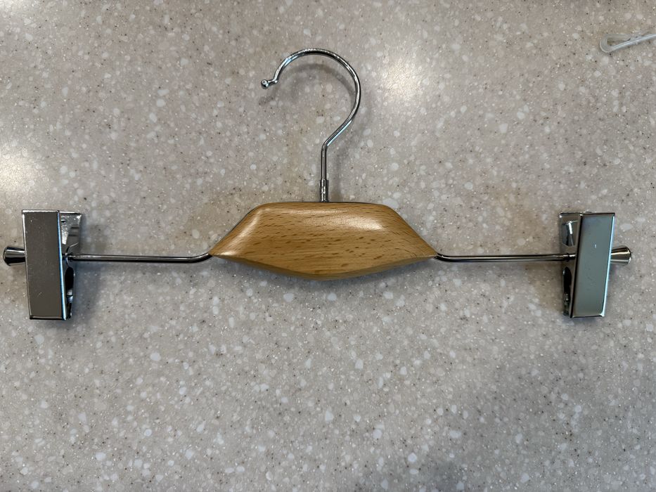 Вешалка для брюк и юбок