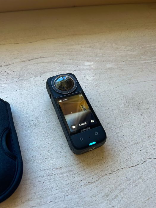 экшн камера Insta360 X3 + чехол