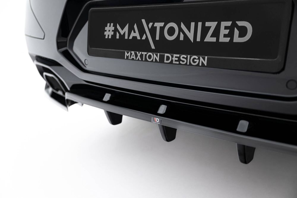 Добавка за задна броня Maxton design за BMW X4 G02 (2021-)