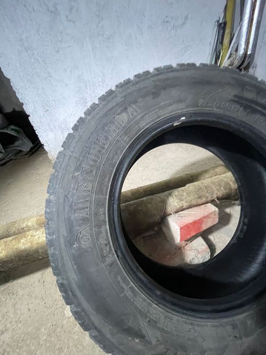 Покрышка на уаз 225/75-16 гина