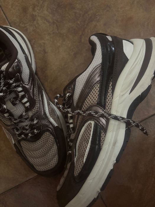 Stradivarius маратонки