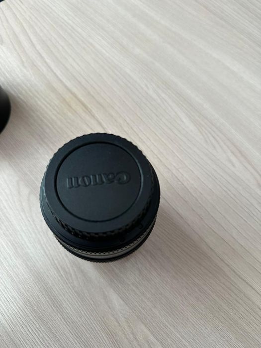 Объектив Canon 85