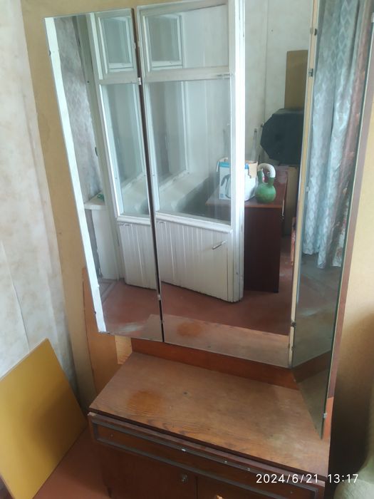 Трюмо трехрехстворчатое