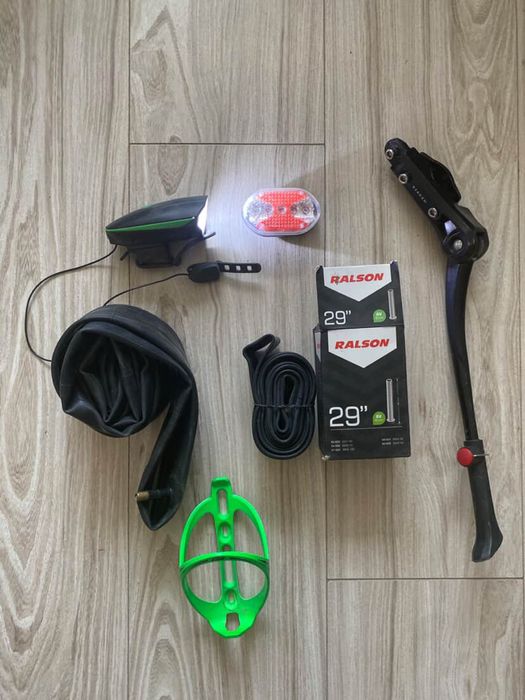 Комплект аксесоари за велосипед – 29” гуми, светлини, стойка и други