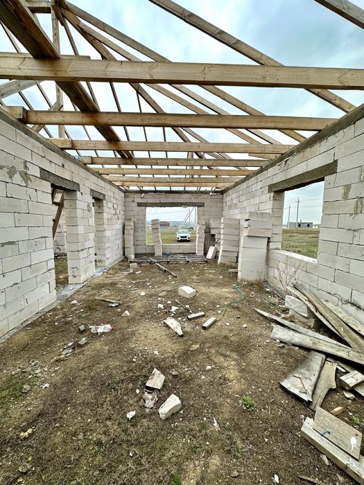 Продам недостроенный 4-комнт. дом в поселке Доскей