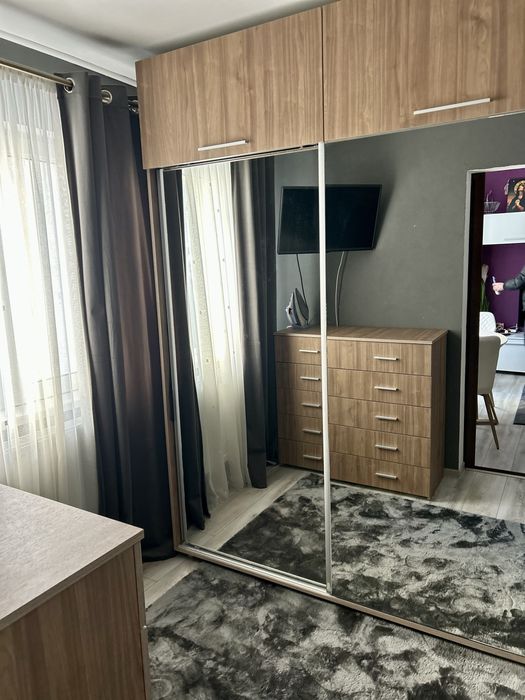 Vand Apartament 2 camere Moreni,Tineretului