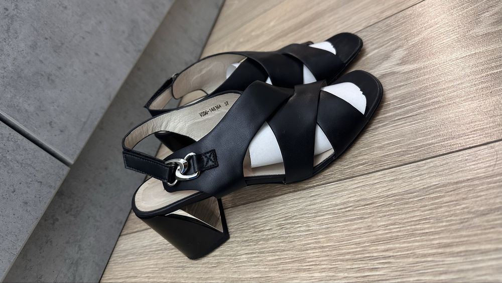 Кожаные босоножки Respect