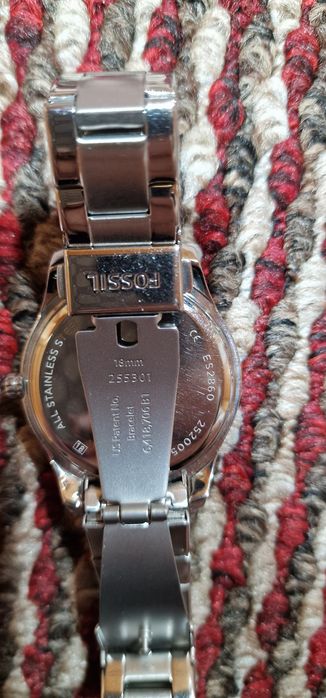 3 Ceasuri pentru femei, diverse modele -sau 500 de lei bucata Perfecte