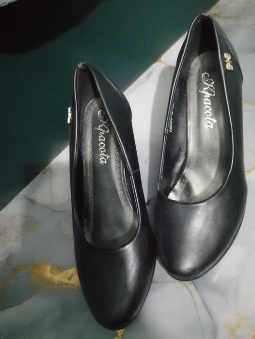 Туфли на коробке