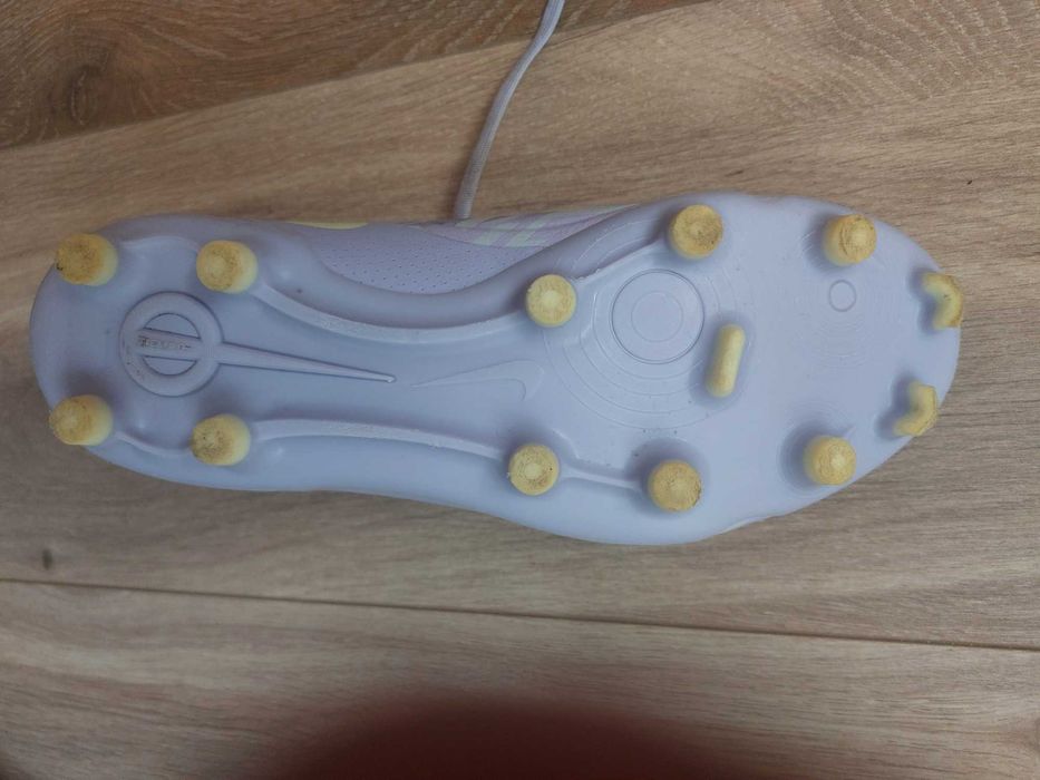 Ghete Nike de fotbal pt. copii 36,5.