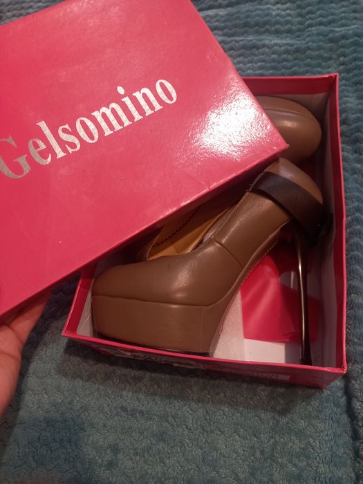 Продам туфли и боссоножки