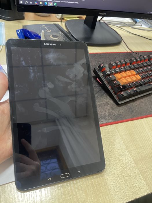 Планшет samsung tabA 10.1