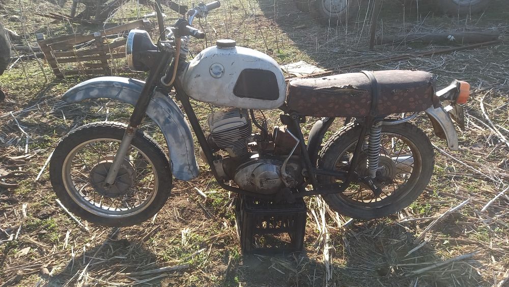 Продам Иж планета 5