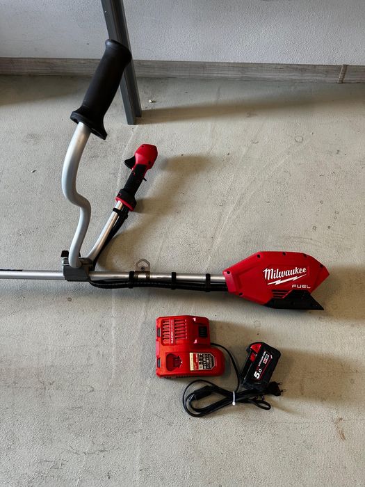 Motocoasa M18 FBCU trimmer iarba acumulatori