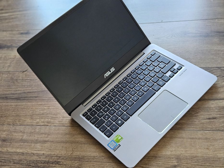 Laptop Gaming Asus Zenbook Intel i5 7th 8GB DDR4 256 SSD + 1TB HDD 2 placi video taste iluminate 14" fullhd carcasa metalica