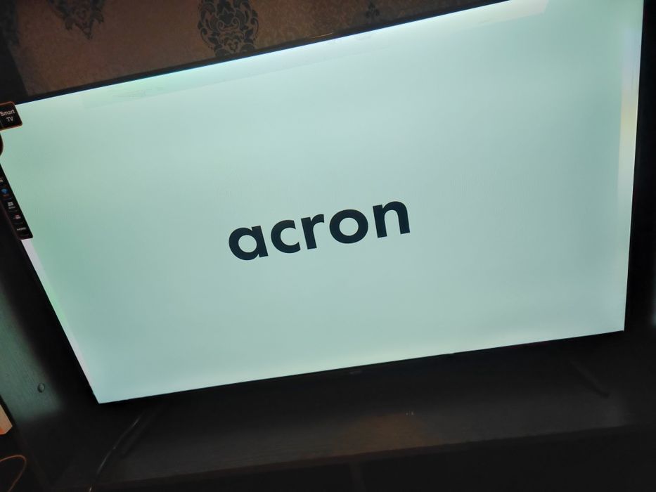 Телевизор смарт acron 109 см