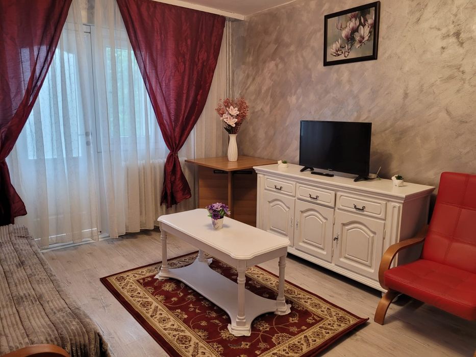 De închiriat apartament.2 camere în cartierul Florilor