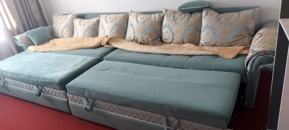 Продаётся  диван