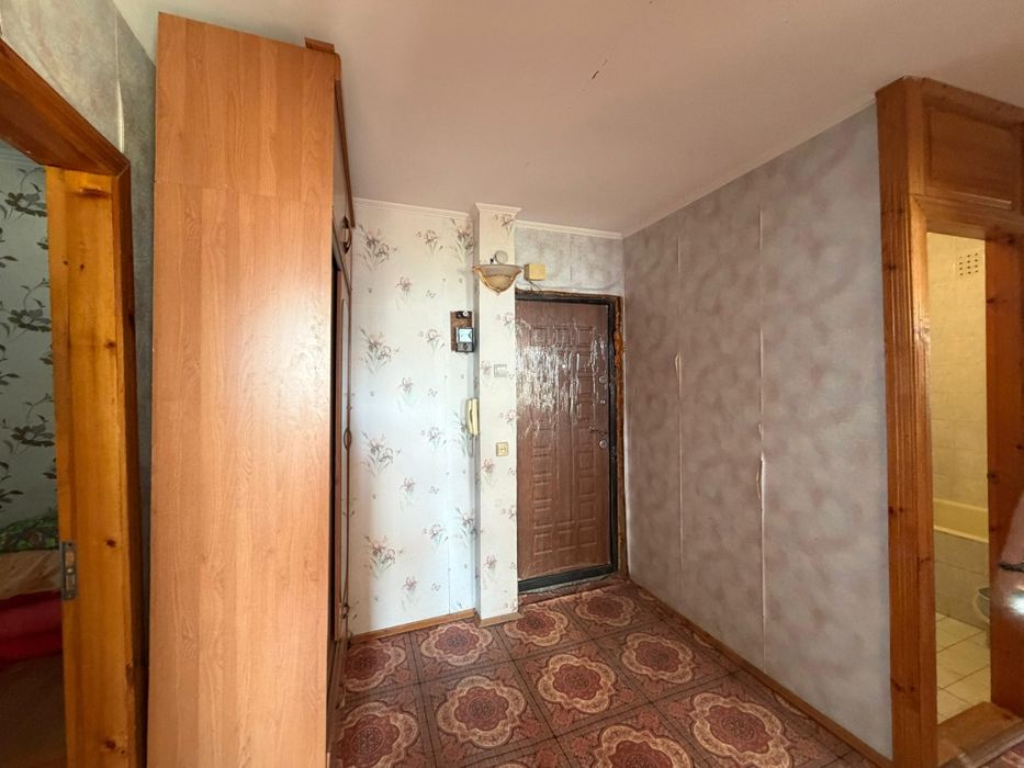 Продам 3 комнатную квартиру