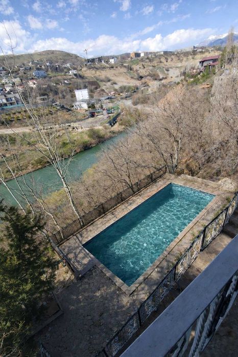 Продаётся дача возле реки Угам