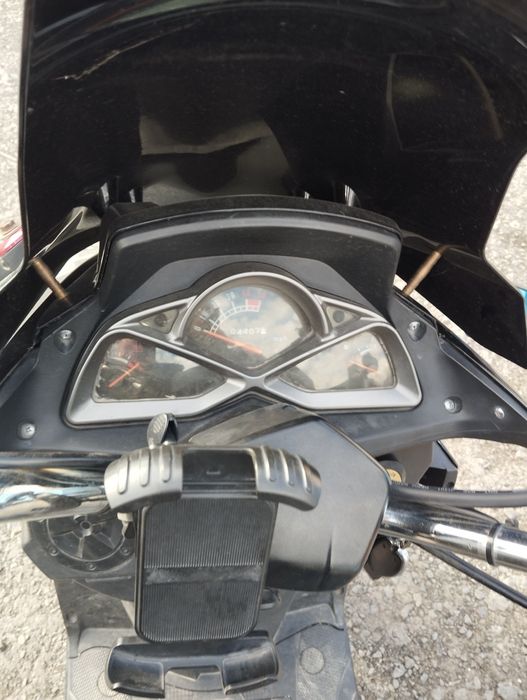 Продам скутер 150 кубов