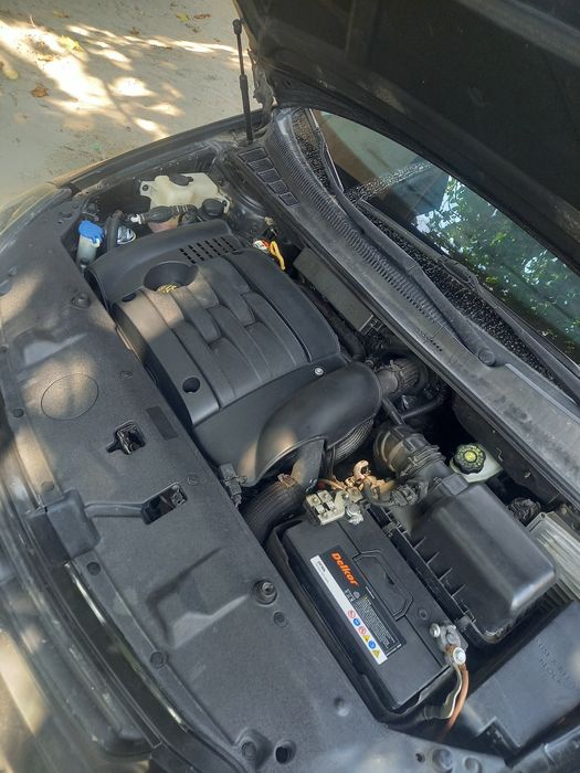 Kia Grand Carnival Long ( Turbo disel 2.9 CRDI )