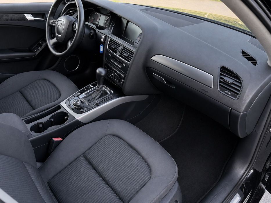 Audi A4 Limuzina