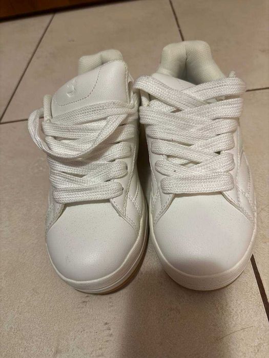 Продавам маратонки