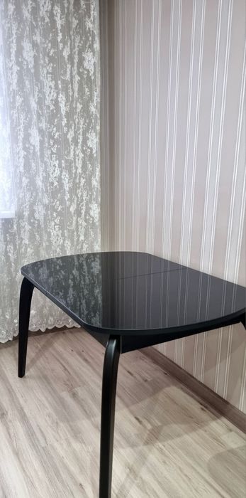 Стол для гостиной СРОЧНО
