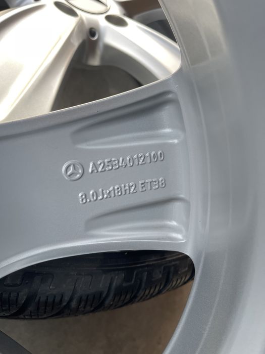 Roti / Jante Mercedes 5x112 R18 235/60R18 Pirelli M+S