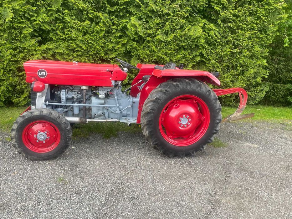 VAND TRACTOR Massey Ferguson 133