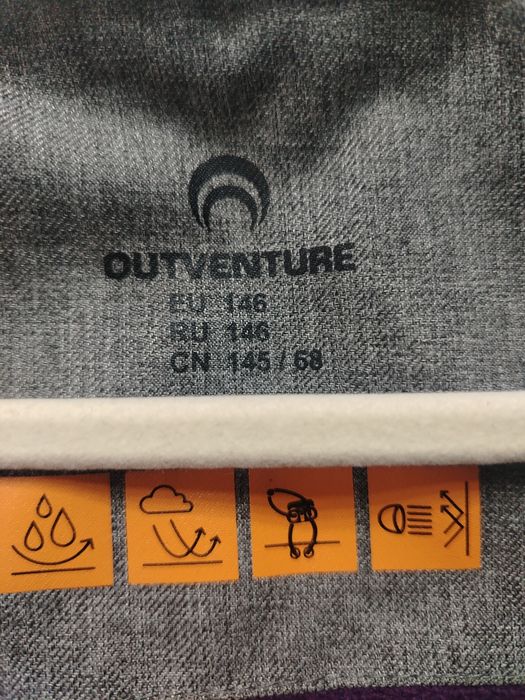 Продам куртку весна на девочку