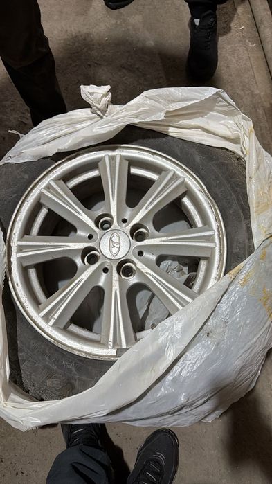 Продам диски с шинами