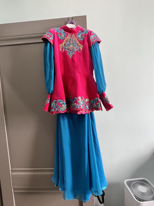 костюм в национальном стиле