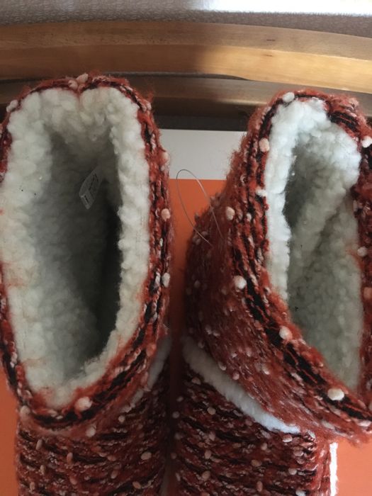 Чисто нови пантофки