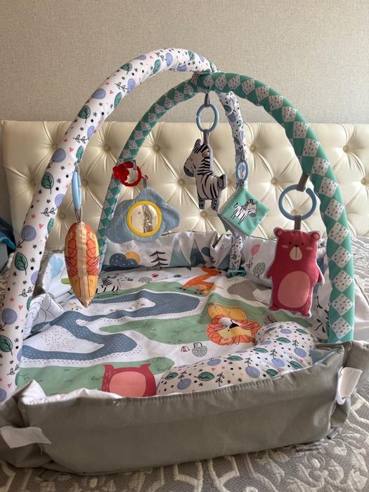 Продам игровой развивающиеся коврик 9500 тенге. Район Универмаг