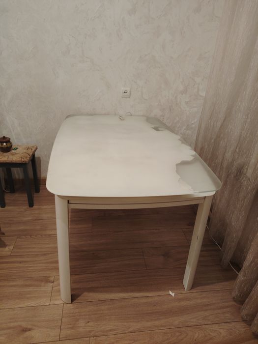 Продам кухонный стол