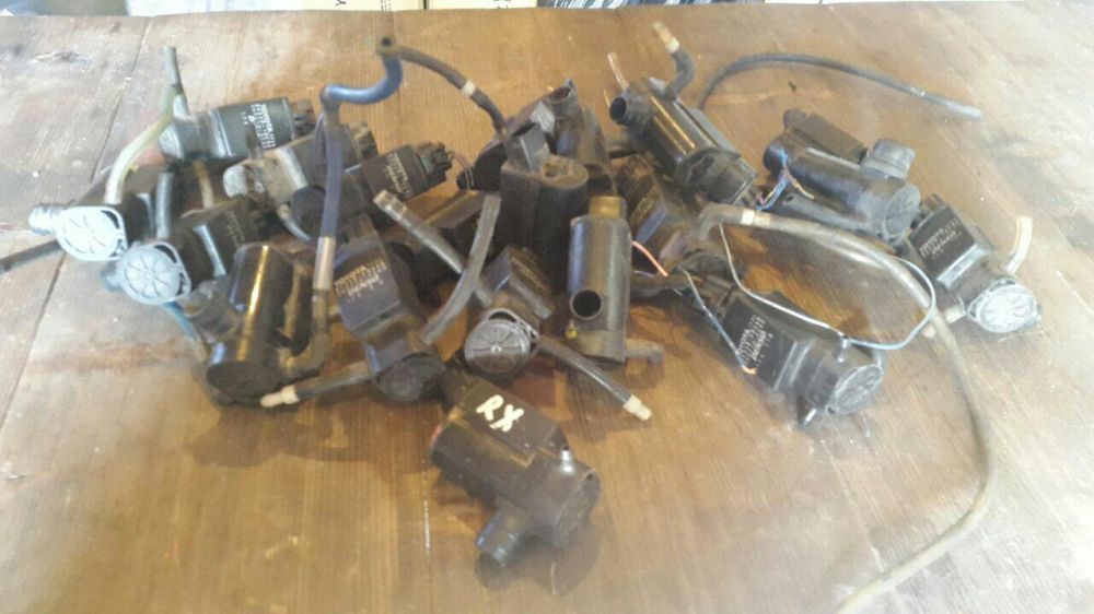 Моторчик омывателя стекол RX300