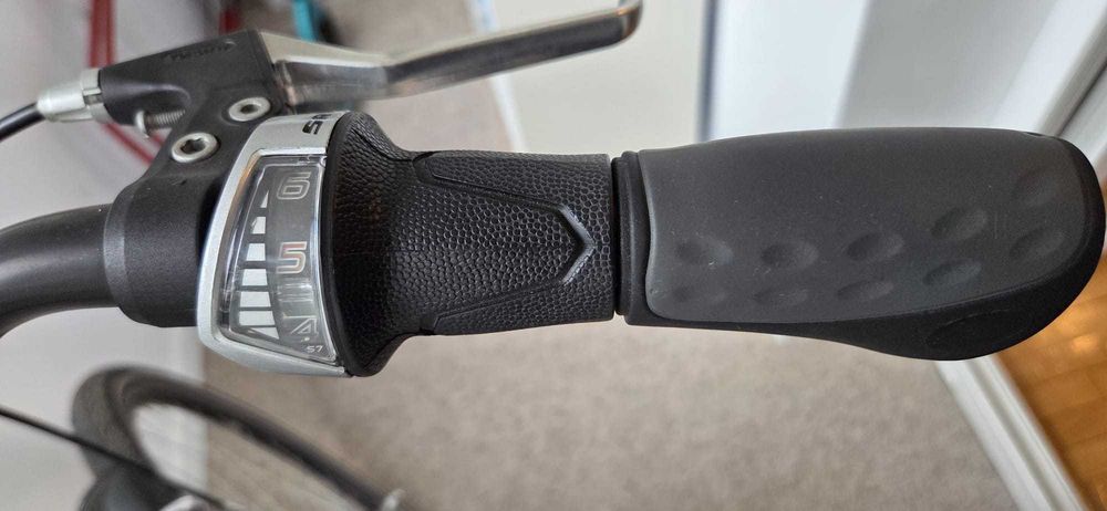 Bicicletă de oraș Prophete Geniesser 400 | Roti 28" | Butuc SRAM S7 (7 viteze)